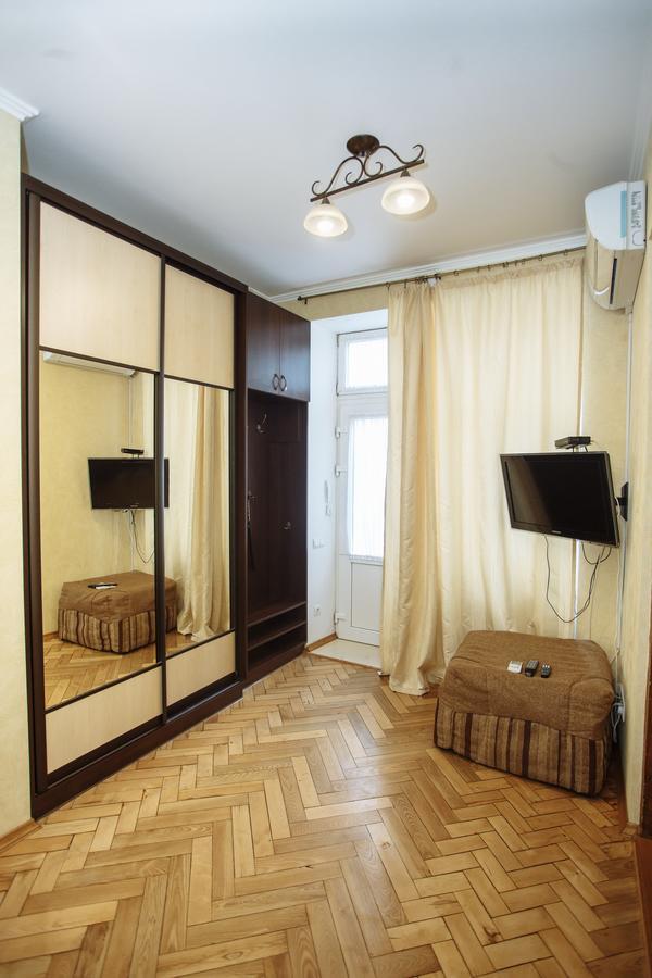 Ferienwohnung Halytska Lemberg Exterior foto