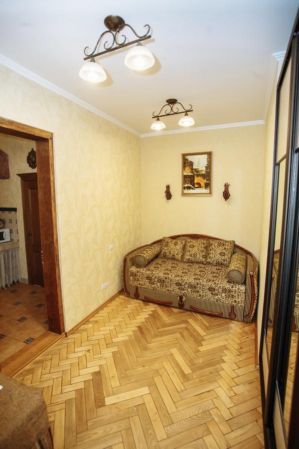 Ferienwohnung Halytska Lemberg Exterior foto